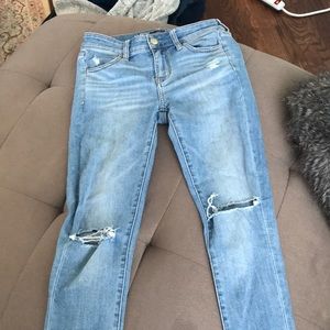 Light washed ripped jeans